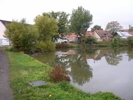 Mratínský potok 1-Nádrž v Hovorčovicích 7.10.04 (4).jpg